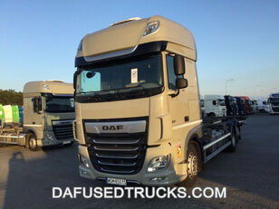 φορτηγό μεταφοράς εμπορευματοκιβωτίων DAF FAR XF480