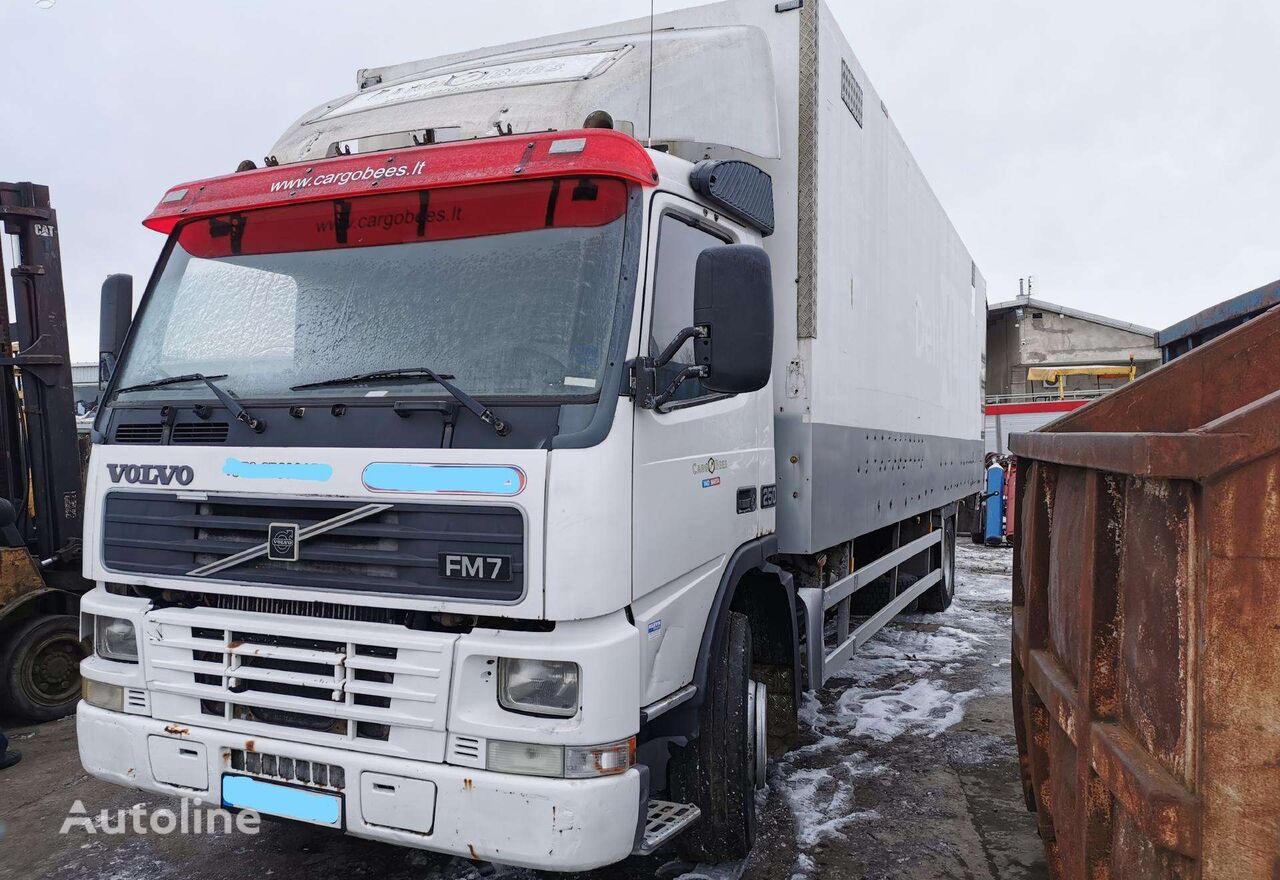 ισοθερμικό φορτηγό Volvo FM7 κατά ανταλλακτικό